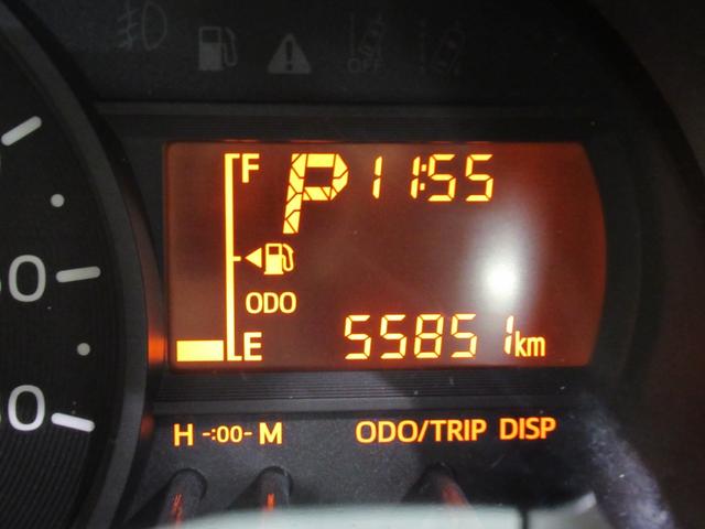 パッソ Ｘ　Ｇパッケージ　オートライト　キーフリー　アイドリングストップ　電動格納式ドアミラー　エアコン　パワーステアリング　パワーウィンドウ　運転席エアバッグ　ＡＢＳ　ティーゼットデオプラス（10枚目）