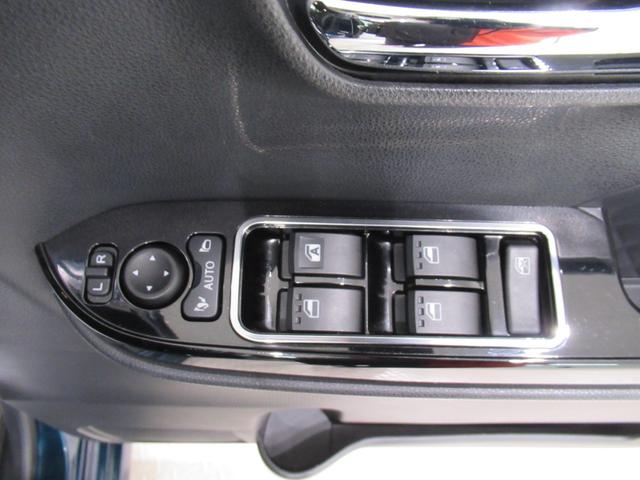 タント カスタムＸスタイルセレクション　シートヒーター　両側パワースライドドア　オートライト　キーフリー　アイドリングストップ　バックモニター　ナビ　ドライブレコーダー　ＵＳＢ入力端子　Ｂｌｕｅｔｏｏｔｈ　ティーゼットデオプラス（15枚目）