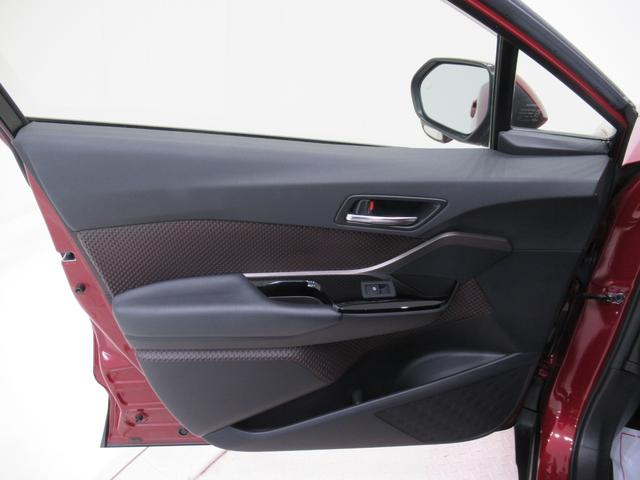 Ｃ－ＨＲ Ｇ　オートライト　キーフリー　電動格納式ドアミラー　エアコン　パワーステアリング　パワーウィンドウ　運転席エアバッグ　ＡＢＳ　ティーゼットデオプラス（51枚目）