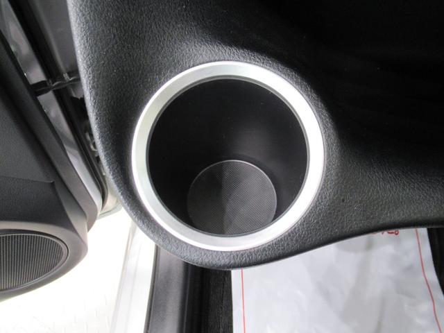 シエンタ ハイブリッドＧ　シートヒーター　両側パワースライドドア　オートライト　キーフリー　ＵＳＢ入力端子　電動格納式ドアミラー　エアコン　パワーステアリング　パワーウィンドウ　運転席エアバッグ　ＡＢＳ　ティーゼットデオプラス（34枚目）