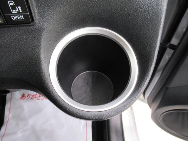 シエンタ ハイブリッドＧ　シートヒーター　両側パワースライドドア　オートライト　キーフリー　ＵＳＢ入力端子　電動格納式ドアミラー　エアコン　パワーステアリング　パワーウィンドウ　運転席エアバッグ　ＡＢＳ　ティーゼットデオプラス（35枚目）