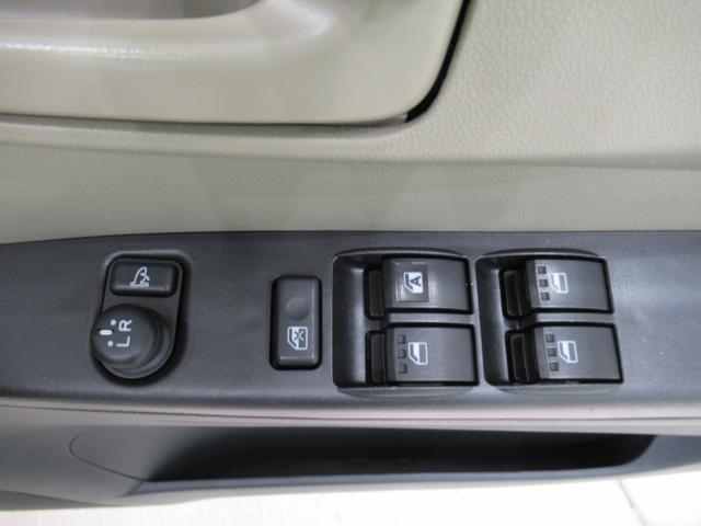 ミラ Ｘ　ＭＴ５速　キーレスエントリー　ＣＤチューナー　電動格納式ドアミラー　エアコン　パワーステアリング　パワーウィンドウ　運転席エアバッグ　ＡＢＳ　ティーゼットデオプラス（15枚目）