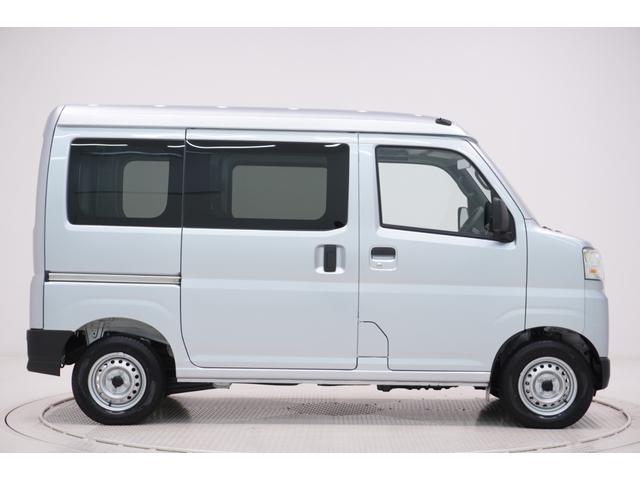ハイゼットカーゴ デラックス　４ＷＤ　ＡＭ／ＦＭラジオ　両側スライドドア　オートライト　キーレスエントリー　アイドリングストップ　衝突被害軽減システム　レーンアシスト　オートマチックハイビーム　ティーゼットデオプラス（6枚目）
