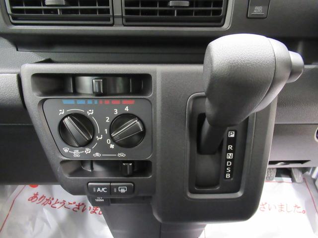 ハイゼットカーゴ デラックス　４ＷＤ　ＡＭ／ＦＭラジオ　両側スライドドア　オートライト　キーレスエントリー　アイドリングストップ　衝突被害軽減システム　レーンアシスト　オートマチックハイビーム　ティーゼットデオプラス（19枚目）