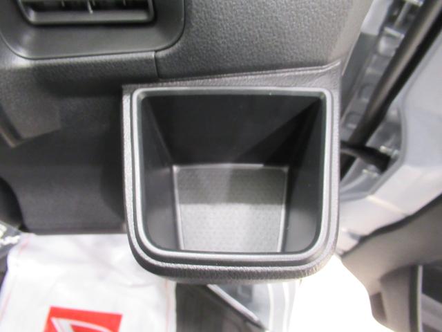 ハイゼットカーゴ デラックス　４ＷＤ　ＡＭ／ＦＭラジオ　両側スライドドア　オートライト　キーレスエントリー　アイドリングストップ　衝突被害軽減システム　レーンアシスト　オートマチックハイビーム　ティーゼットデオプラス（26枚目）