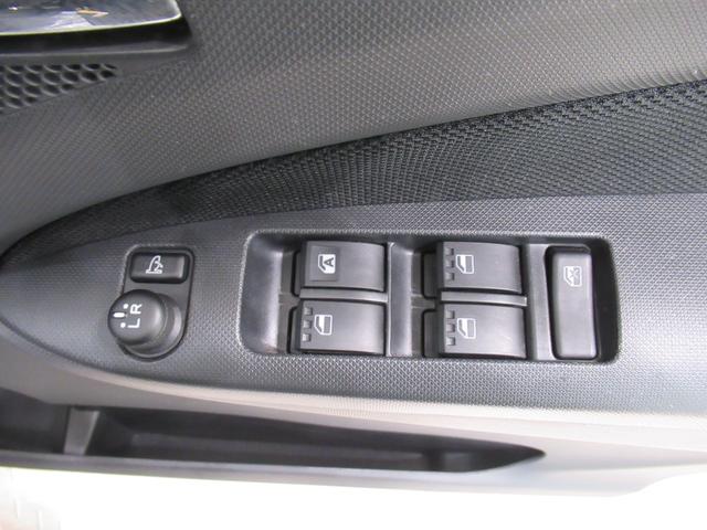 ムーヴ カスタムＲＳ　ＳＡ　オートライト　キーフリー　アイドリングストップ　電動格納式ドアミラー　衝突被害軽減システム　エアコン　パワーステアリング　パワーウィンドウ　運転席エアバッグ　ＡＢＳ　ティーゼットデオプラス（14枚目）