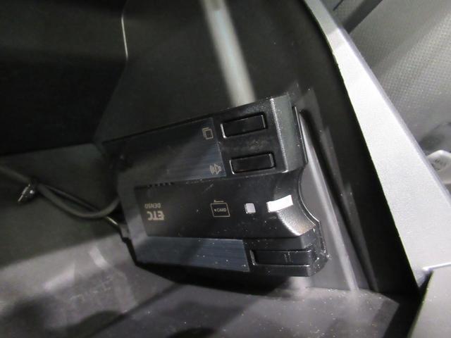 ムーヴ カスタムＲＳ　ＳＡ　オートライト　キーフリー　アイドリングストップ　電動格納式ドアミラー　衝突被害軽減システム　エアコン　パワーステアリング　パワーウィンドウ　運転席エアバッグ　ＡＢＳ　ティーゼットデオプラス（17枚目）