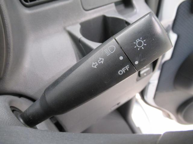 ピクシスバン クルーズ 4WD 両側スライドドア キーレスエントリー CDチューナー 電動格納式ドアミラー エアコン パワーステアリング パワーウィンドウ 運転席エアバッグ ABS ティーゼットデオプラス(18枚目)