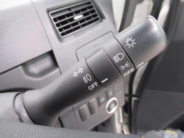 ムーヴ カスタムＧ　キーフリー　アイドリングストップ　ＣＤチューナー　電動格納式ドアミラー　エアコン　パワーステアリング　パワーウィンドウ　運転席エアバッグ　ＡＢＳ　ティーゼットデオプラス（17枚目）