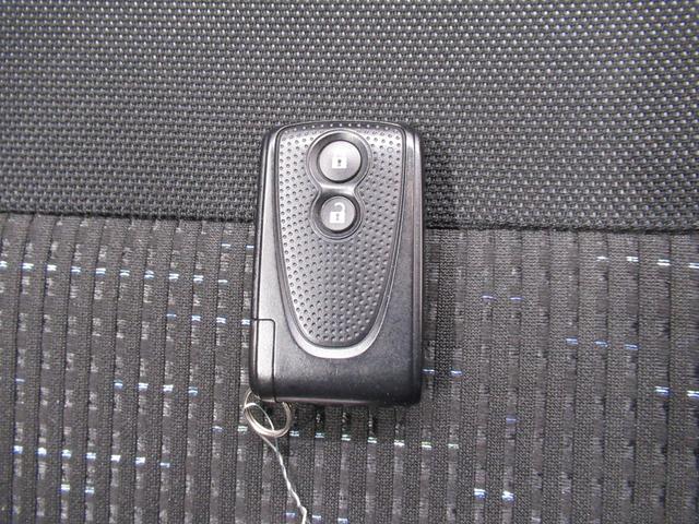 ムーヴ カスタムＧ　キーフリー　アイドリングストップ　ＣＤチューナー　電動格納式ドアミラー　エアコン　パワーステアリング　パワーウィンドウ　運転席エアバッグ　ＡＢＳ　ティーゼットデオプラス（45枚目）