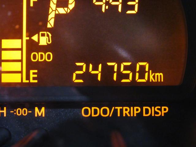 たとえばダイハツのお店にある、たくさんのスマアシ搭載車は、正常に作動する事をしっかり確認します。