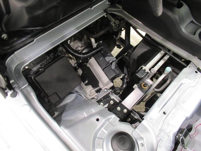 ハイゼットトラック エクストラ　ＬＥＤヘッドランプ　４ＷＤ　荷台作業灯　オートライト　キーフリー　アイドリングストップ　ナビ　ＵＳＢ入力端子　Ｂｌｕｅｔｏｏｔｈ　衝突被害軽減システム　レーンアシスト　オートマチックハイビーム（12枚目）