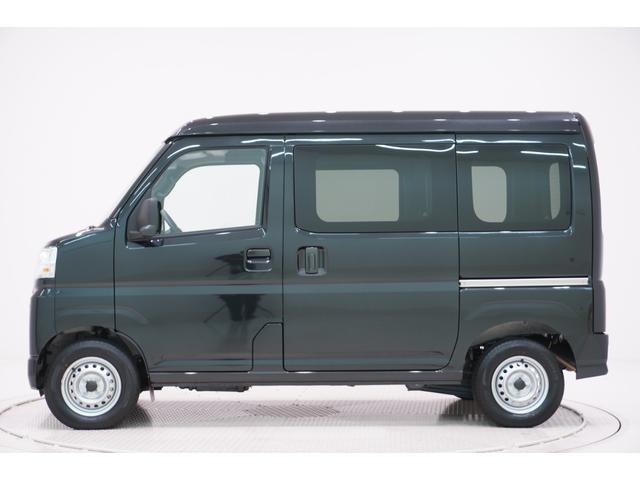 ハイゼットカーゴ デラックス 4WD AM/FMラジオ 両側スライドドア オートライト キーレスエントリー アイドリングストップ 衝突被害軽減システム レーンアシスト オートマチックハイビーム ティーゼットデオプラス(5枚目)