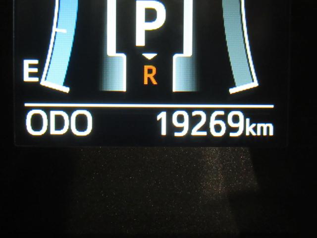 たとえばダイハツのお店にある、たくさんのスマアシ搭載車は、正常に作動する事をしっかり確認します。