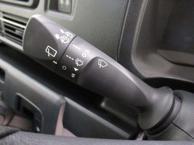 ハイゼットカーゴ クルーズ LEDヘッドランプ 両側スライドドア オートライト キーフリー アイドリングストップ 電動格納式ドアミラー 衝突被害軽減システム レーンアシスト オートマチックハイビーム ティーゼットデオプラス(17枚目)