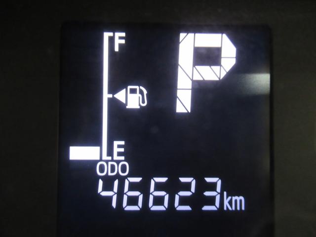 タント カスタムＸ　シートヒーター　両側パワースライドドア　オートライト　キーフリー　アイドリングストップ　パノラマモニター　ナビ　ドライブレコーダー　ＵＳＢ入力端子　Ｂｌｕｅｔｏｏｔｈ　ティーゼットデオプラス（11枚目）