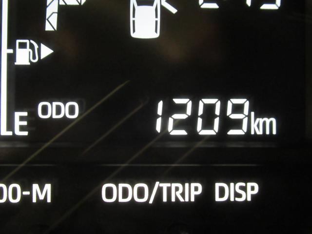 ハイゼットカーゴ デッキバンＧ　両側スライドドア　オートライト　キーフリー　アイドリングストップ　電動格納式ドアミラー　衝突被害軽減システム　レーンアシスト　オートマチックハイビーム　ティーゼットデオプラス（10枚目）