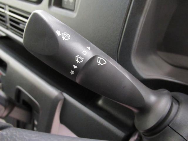 ハイゼットカーゴ デッキバンＧ　両側スライドドア　オートライト　キーフリー　アイドリングストップ　電動格納式ドアミラー　衝突被害軽減システム　レーンアシスト　オートマチックハイビーム　ティーゼットデオプラス（16枚目）
