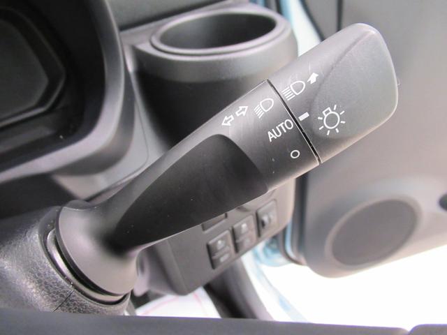 ミライース L SA3 オートライト キーレスエントリー アイドリングストップ CDチューナー 衝突被害軽減システム レーンアシスト オートマチックハイビーム ティーゼットデオプラス(19枚目)