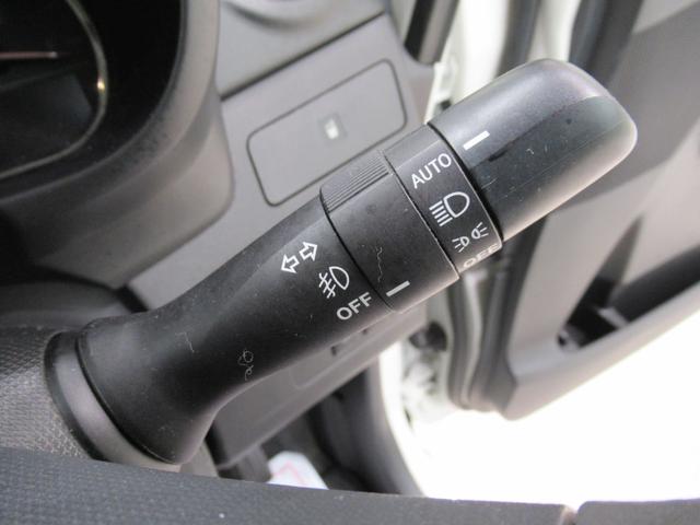 ムーヴ カスタムＸ　ＳＡ　オートライト　キーフリー　アイドリングストップ　電動格納式ドアミラー　衝突被害軽減システム　レーンアシスト　エアコン　パワーステアリング　パワーウィンドウ　運転席エアバッグ　ＡＢＳ（17枚目）