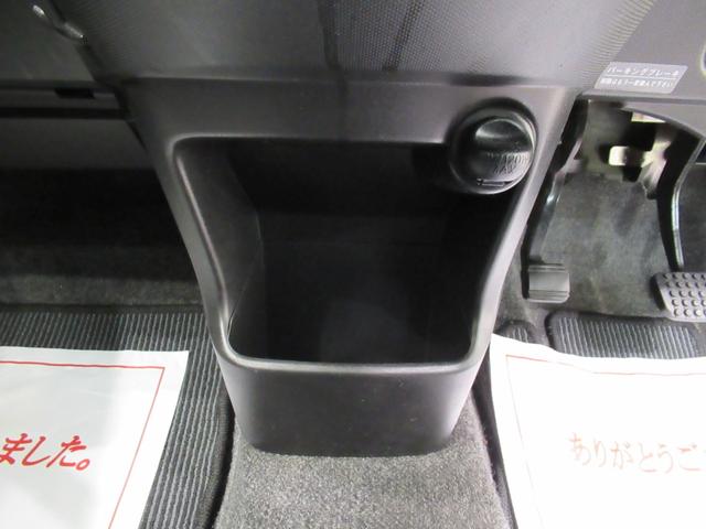 ムーヴ カスタムＸ　ＳＡ　オートライト　キーフリー　アイドリングストップ　電動格納式ドアミラー　衝突被害軽減システム　レーンアシスト　エアコン　パワーステアリング　パワーウィンドウ　運転席エアバッグ　ＡＢＳ（26枚目）