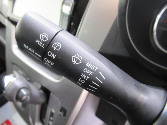 ムーヴ カスタムＲＳ　オートライト　キーフリー　アイドリングストップ　電動格納式ドアミラー　エアコン　パワーステアリング　パワーウィンドウ　運転席エアバッグ　ＡＢＳ　ティーゼットデオプラス（16枚目）