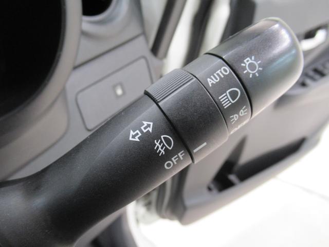 ムーヴ カスタムＲＳ　オートライト　キーフリー　アイドリングストップ　電動格納式ドアミラー　エアコン　パワーステアリング　パワーウィンドウ　運転席エアバッグ　ＡＢＳ　ティーゼットデオプラス（17枚目）