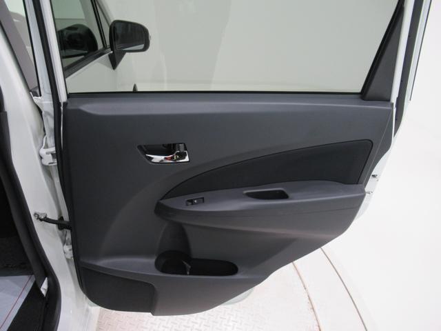 ムーヴ カスタムＲＳ　オートライト　キーフリー　アイドリングストップ　電動格納式ドアミラー　エアコン　パワーステアリング　パワーウィンドウ　運転席エアバッグ　ＡＢＳ　ティーゼットデオプラス（40枚目）