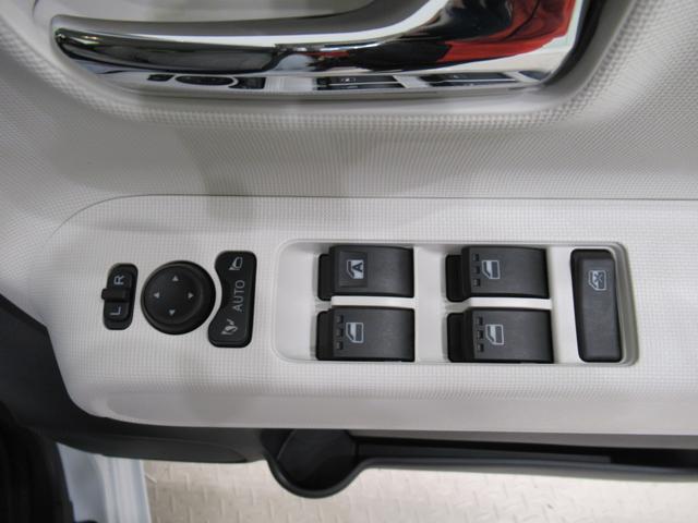 ムーヴキャンバス ストライプスＧ　パノラマモニター　７インチナビ　ドライブレコーダー　両側パワースライドドア　シートヒーター　ＵＳＢ入力端子　Ｂｌｕｅｔｏｏｔｈ　ホッとカップホルダー　オートライト　キーフリー　アイドリングストップ（16枚目）