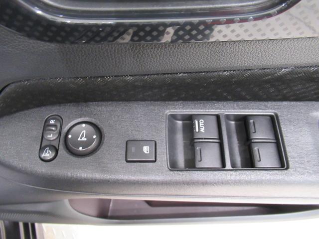 Ｎ－ＷＧＮカスタム Ｇ・ターボパッケージ　オートライト　キーフリー　電動格納式ドアミラー　エアコン　パワーステアリング　パワーウィンドウ　運転席エアバッグ　ＡＢＳ　ティーゼットデオプラス（14枚目）