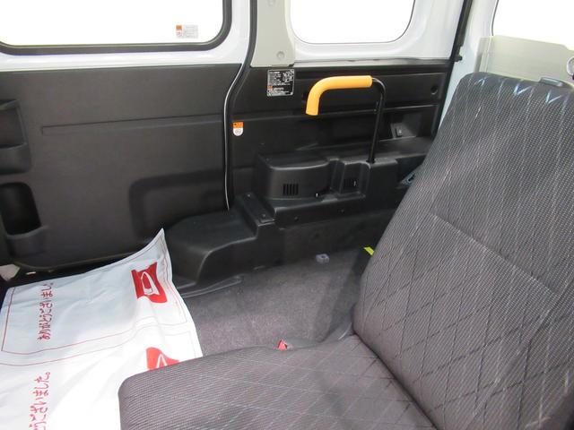 アトレー スローパー　ＬＥＤヘッドランプ　両側パワースライドドア　オートライト　キーフリー　アイドリングストップ　バックモニター　ディスプレイオーディオ　ＵＳＢ入力端子　Ｂｌｕｅｔｏｏｔｈ　ティーゼットデオプラス（43枚目）