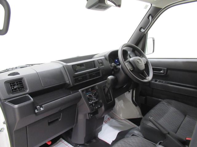 ハイゼットカーゴ デラックス AM/FMラジオ 両側スライドドア オートライト キーレスエントリー アイドリングストップ 衝突被害軽減システム レーンアシスト オートマチックハイビーム ティーゼットデオプラス(12枚目)