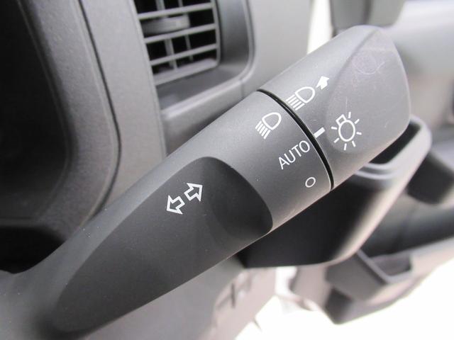 ハイゼットカーゴ デラックス AM/FMラジオ 両側スライドドア オートライト キーレスエントリー アイドリングストップ 衝突被害軽減システム レーンアシスト オートマチックハイビーム ティーゼットデオプラス(18枚目)