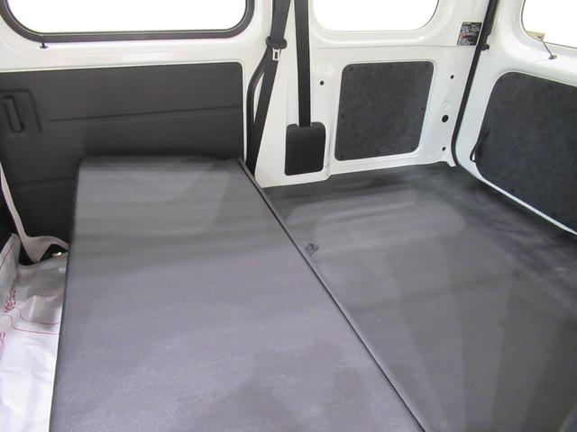 ハイゼットカーゴ デラックス AM/FMラジオ 両側スライドドア オートライト キーレスエントリー アイドリングストップ 衝突被害軽減システム レーンアシスト オートマチックハイビーム ティーゼットデオプラス(34枚目)