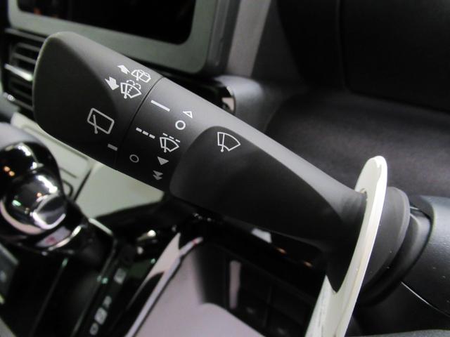 タント カスタムＲＳ　両側パワースライドドア　シートヒーター　ＵＳＢ入力端子　オートライト　キーフリー　アイドリングストップ　衝突被害軽減システム　レーンアシスト　オートマチックハイビーム　ティーゼットデオプラス（20枚目）