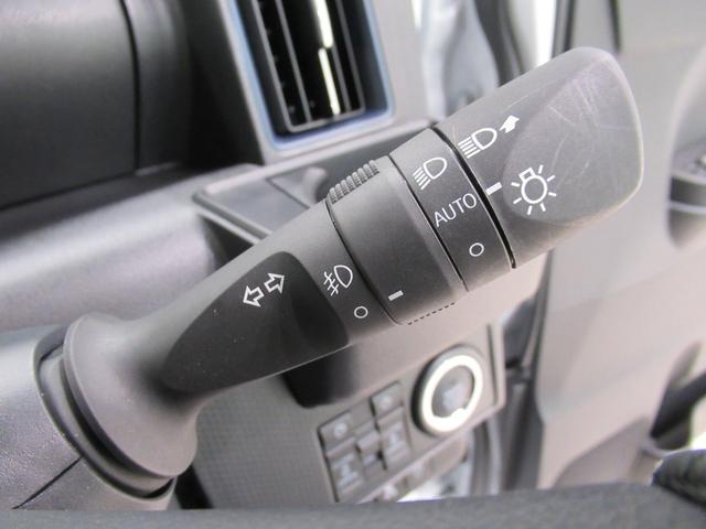 タント カスタムＲＳ　両側パワースライドドア　シートヒーター　ＵＳＢ入力端子　オートライト　キーフリー　アイドリングストップ　衝突被害軽減システム　レーンアシスト　オートマチックハイビーム　ティーゼットデオプラス（21枚目）