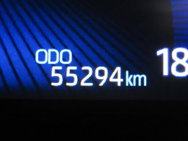 カローラスポーツ Ｇ　Ｚ　シートヒーター　オートライト　キーフリー　ＵＳＢ入力端子　電動格納式ドアミラー　エアコン　パワーステアリング　パワーウィンドウ　運転席エアバッグ　ＡＢＳ　ティーゼットデオプラス（10枚目）