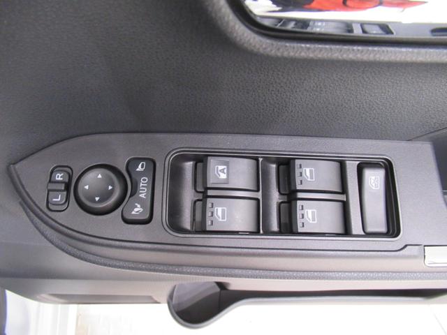 タント カスタムRS パノラマモニター 10インチナビ 両側パワースライドドア シートヒーター USB入力端子 Bluetooth オートライト キーフリー アイドリングストップ ティーゼットデオプラス(16枚目)