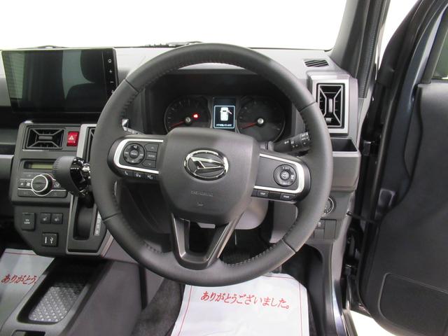 タフト Ｇ　ダーククロムベンチャー　パノラマモニター　９インチディスプレイオーディオ　ドライブレコーダー　シートヒーター　ＵＳＢ入力端子　Ｂｌｕｅｔｏｏｔｈ　オートライト　キーフリー　ティーゼットデオプラス　エコアイドル非装着車（12枚目）