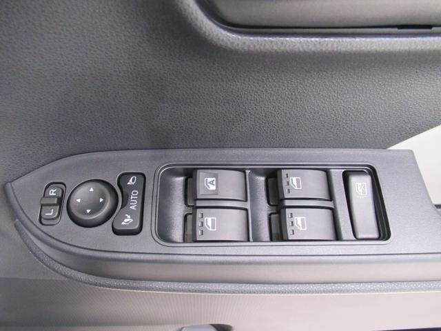 タント Ｘ　左側パワースライドドア　シートヒーター　ＵＳＢ入力端子　オートライト　キーフリー　アイドリングストップ　衝突被害軽減システム　レーンアシスト　オートマチックハイビーム　ティーゼットデオプラス（15枚目）