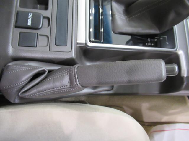 ランドクルーザープラド ＴＸ　オートライト　キーフリー　電動格納式ドアミラー　エアコン　パワーステアリング　パワーウィンドウ　運転席エアバッグ　ＡＢＳ　ティーゼットデオプラス（26枚目）