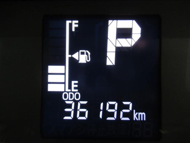 タント カスタムRS シートヒーター 両側パワースライドドア オートライト キーフリー アイドリングストップ USB入力端子 衝突被害軽減システム レーンアシスト オートマチックハイビーム ティーゼットデオプラス(11枚目)