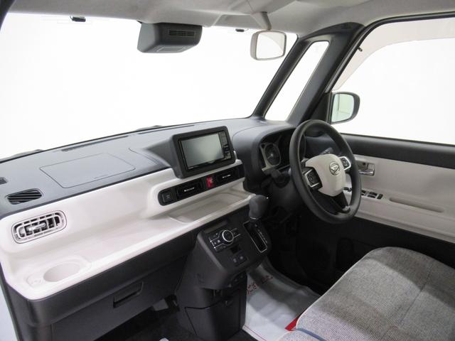 ムーヴキャンバス ストライプスＧターボ　シートヒーター　両側パワースライドドア　オートライト　キーフリー　アイドリングストップ　ＵＳＢ入力端子　ホッとカップホルダー　ティーゼットデオプラス（13枚目）