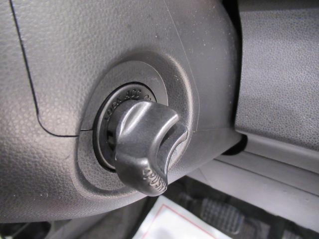 ミラココア ココアプラスＸ　キーフリー　アイドリングストップ　ＣＤチューナー　電動格納式ドアミラー　エアコン　パワーステアリング　パワーウィンドウ　運転席エアバッグ　ＡＢＳ　ティーゼットデオプラス（13枚目）