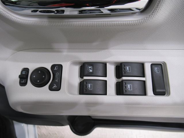 ムーヴキャンバス ストライプスＧ　両側パワースライドドア　シートヒーター　ＵＳＢ入力端子　ホッとカップホルダー　オートライト　キーフリー　アイドリングストップ　衝突被害軽減システム　レーンアシスト　オートマチックハイビーム（15枚目）