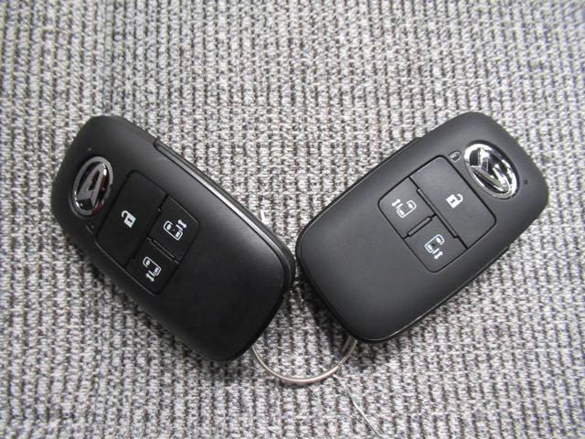 ムーヴキャンバス ストライプスＧ　両側パワースライドドア　シートヒーター　ＵＳＢ入力端子　ホッとカップホルダー　オートライト　キーフリー　アイドリングストップ　衝突被害軽減システム　レーンアシスト　オートマチックハイビーム（48枚目）