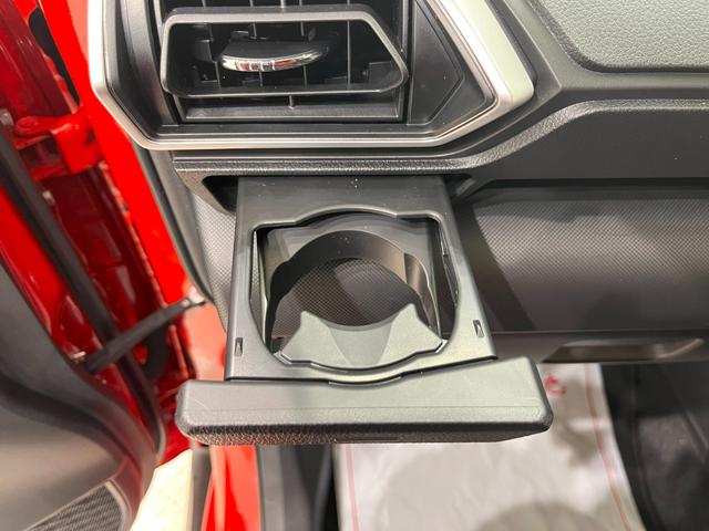 ロッキー プレミアム　シートヒーター　オートライト　キーフリー　アイドリングストップ　パノラマモニター　ナビ　ドライブレコーダー　ＵＳＢ入力端子　Ｂｌｕｅｔｏｏｔｈ　ティーゼットデオプラス（32枚目）