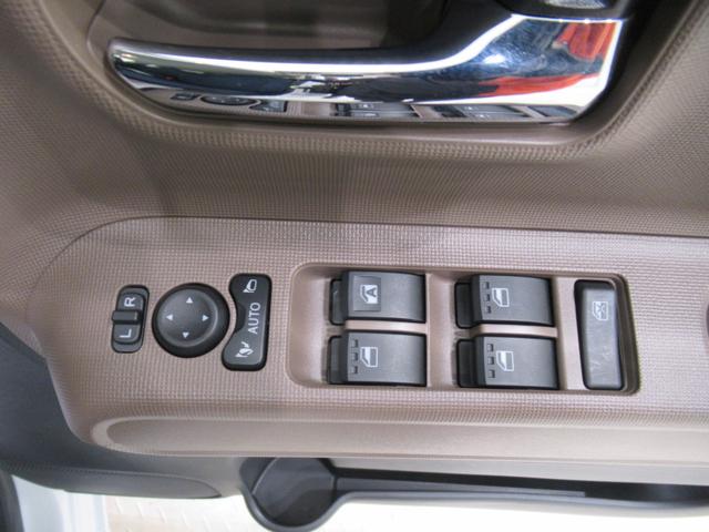 ムーヴキャンバス セオリーＧ　シートヒーター　両側パワースライドドア　オートライト　キーフリー　アイドリングストップ　パノラマモニター　ディスプレイオーディオ　ドライブレコーダー　ＵＳＢ入力端子　Ｂｌｕｅｔｏｏｔｈ（15枚目）