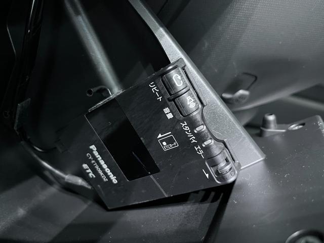 ムーヴ カスタムＸ　オートライト　キーフリー　アイドリングストップ　電動格納式ドアミラー　エアコン　パワーステアリング　パワーウィンドウ　運転席エアバッグ　ＡＢＳ　ティーゼットデオプラス（18枚目）