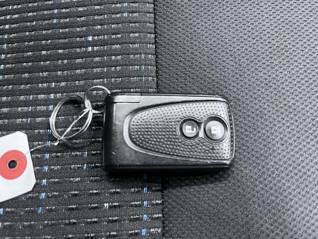 ムーヴ カスタムＸ　オートライト　キーフリー　アイドリングストップ　電動格納式ドアミラー　エアコン　パワーステアリング　パワーウィンドウ　運転席エアバッグ　ＡＢＳ　ティーゼットデオプラス（51枚目）